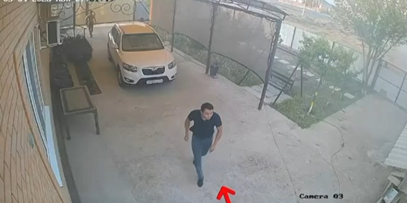 Атырауда полиция қызметкері ер адамды өрттен құтқарып қалды