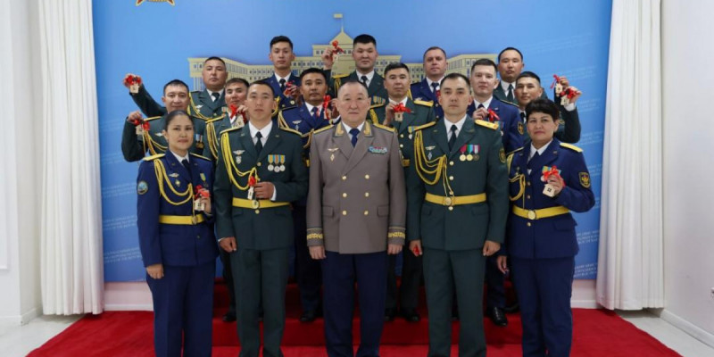 Отан қорғаушылар күнінде әскери қызметкерлерге баспана кілті табысталды