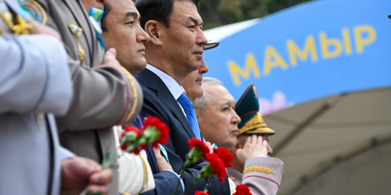 Алматыда Жеңіс күні аталып өтіп, соғыс қаһармандарының рухына тағзым етілді
