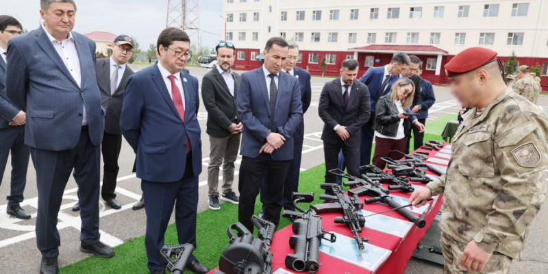 Конституциялық сот өкілдері Ұлттық ұланның қызметімен танысты