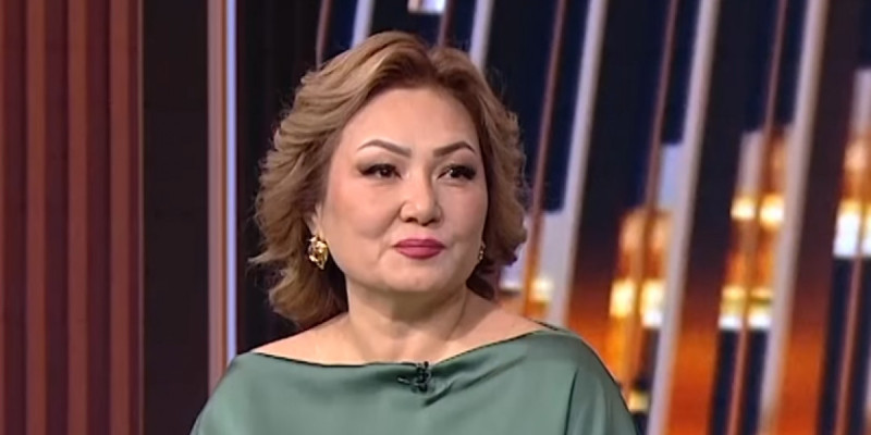 «Қара жамылды»: Дана Нұржігіт отбасында ауыр қайғы болғанын айтты