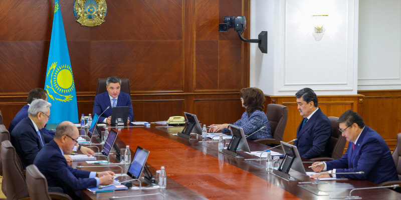 Үкімет басшысы Президенттің «Таза Қазақстан» бастамасын жүзеге асыру бойынша отырыс өткізді