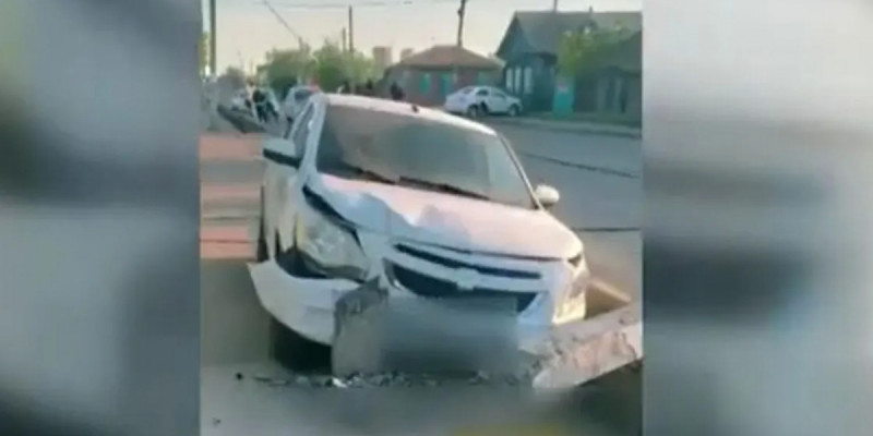 Петропавлда жүргізуші рөлде ұйықтап қалып, 100 үйді жарықсыз қалдырды (ВИДЕО)