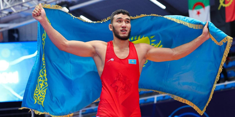 Еркін күрес шебері Ризабек Айтмұхан жаңа салмақта Азия чемпионы атанды