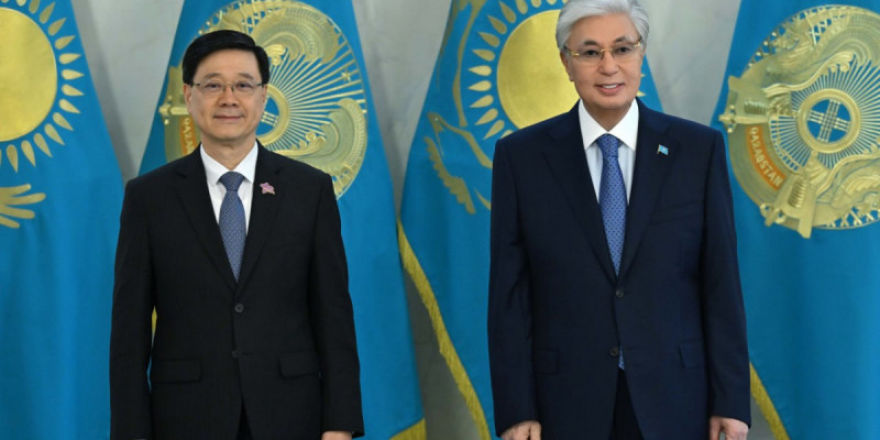 Президент Гонконг Арнаулы әкімшілік ауданы Әкімшілігінің басшысы Джон Лимен кездесті