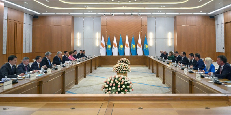 Қазақстан мен Кипр делегациясы кеңейтілген құрамда келіссөз жүргізді
