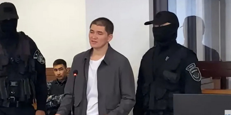 "Жазықсыз адамдарды өлтірдім деп ойламаймын": Сәрсемәлиев сотта жауап берді