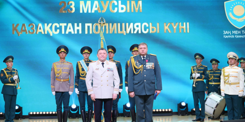 Қазақстан полициясы күніне орай Ұлттық ұлан әскери қызметкерлері марапатталды