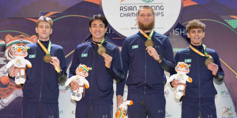 Қазақстандық семсерлесушілер Азия чемпионатында Олимпиада чемпиондарын жеңіп, алтын медаль иеленді