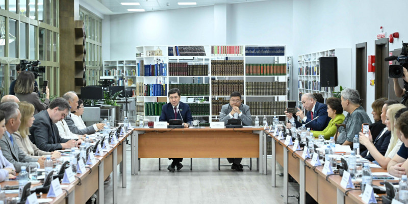 Мәжіліс жанындағы Қоғамдық палатаның жұмысы қорытындыланды