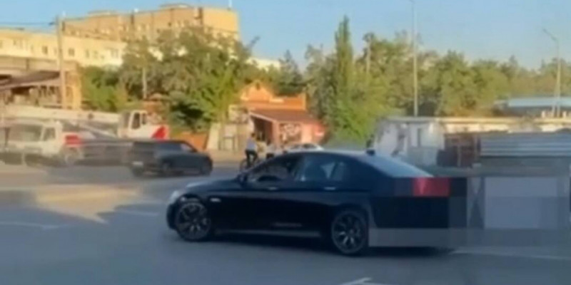«Жол апатына себепкер болған»: Павлодарда қауіпті дрифт жасаған жүргізуші ұсталды