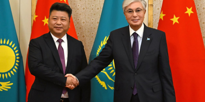 Президент Guoyou компаниялар тобы директорлар кеңесінің төрағасын қабылдады