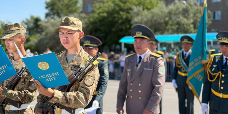 Қарағандыда 220-ға жуық жас сарбаз Әскери ант қабылдады