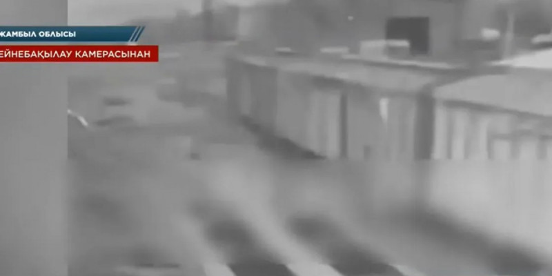 Жамбыл облысында жүк вагоны әйел адамды қағып кетті (ВИДЕО)
