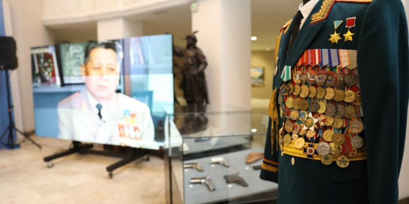 Сағадат Нұрмағамбетовтің 100-ден астам құнды жәдігері Әскери-тарихи музейге тапсырылды