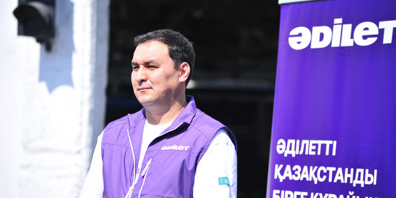 «Әділет» партиясының өкілдері автобус паркінің ұжымымен кездесу өткізді