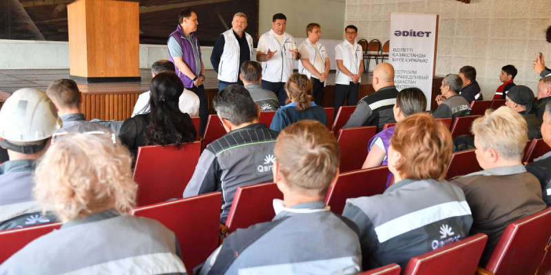Еңбек адамының үні – партия назарында: «Әділет» өкілдері Алматы, Қарағанды және Қызылордада еңбек ұжымдарымен кездесу өткізді