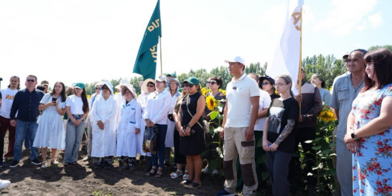 «Ауыл» партиясының кандидаттары ШҚО-да аграрлық сала мамандарымен кездесті