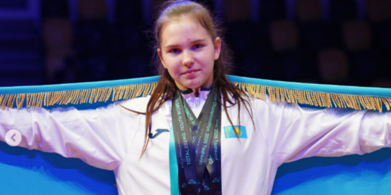 15 жастағы қазақстандық ауыр атлет Азия чемпионатында 5 алтын алды