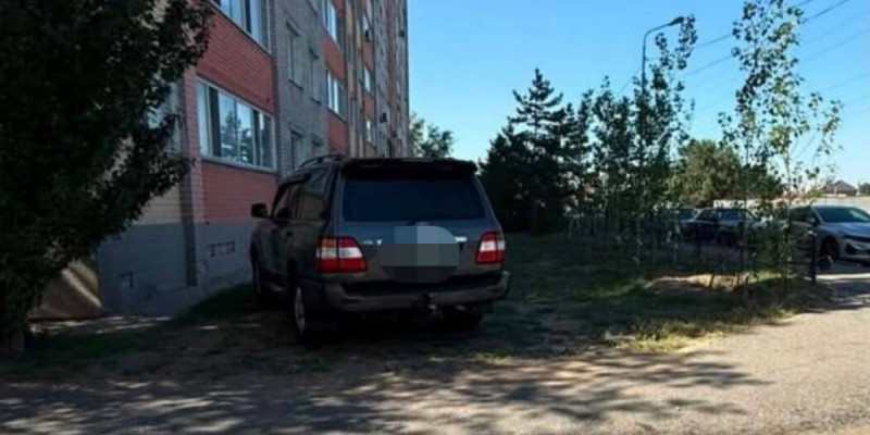 «Заң мен тәртіп»: Павлодарда көлікті дұрыс қоймаған 2 мыңнан астам жүргізуші анықталды