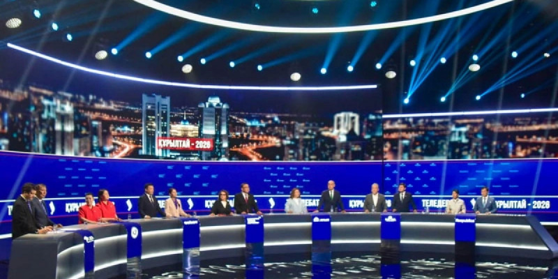 Жеті партия, 14 спикер және «Уәде» форматы: Jibek Joly телеарнасындағы дебат қалай өтті?