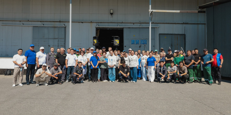 «Ақ жол» партиясының кандидаттары Павлодардағы кәсіпорын жұмысшыларымен кездесті