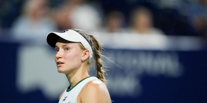 Елена Рыбакина Торонто турнирінің финалында Ига Швентекке есе жіберді