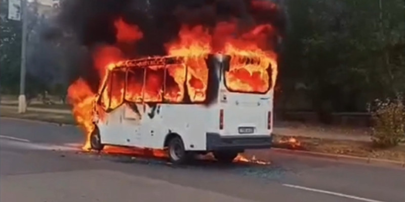 Ақмола облысында автобус өртенді