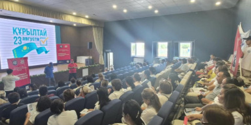 ЖСДП өкілдері Алатау қаласының тұрғындарымен өзекті мәселелерді талқылады
