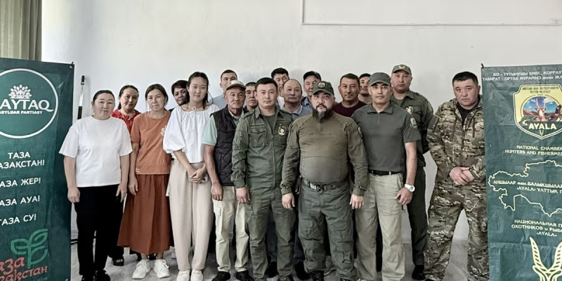 «Байтақ» партиясының кандидаттары «Көлсай көлдері» табиғи паркінің ұжымымен кездесті
