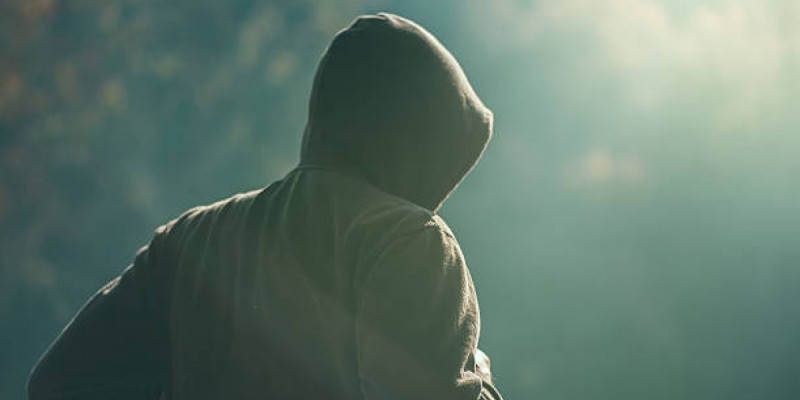 ШҚО-да бұрынғы әйелін 3 ай бойы аңдыған ер адамға сот үкімі оқылды