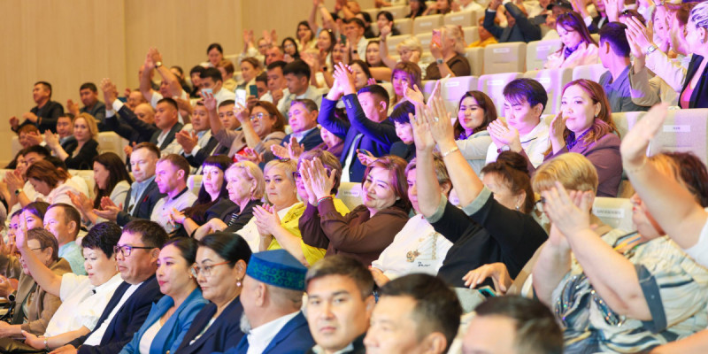 «Әділет» партиясы ел өңірлерінен жиналған МИБ, ПИК төрағалары мен сарапшылармен тұрғын үй-коммуналдық шаруашылық мәселелерін талқылады