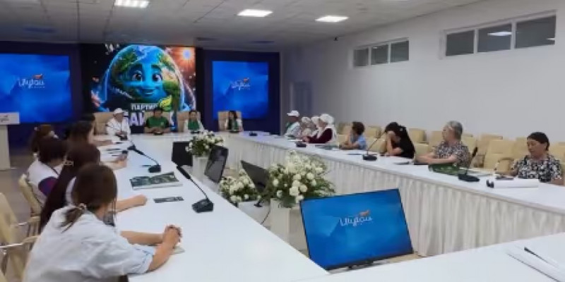 «Байтақ» партиясының мүшелері Ұлытау облысының тұрғындарына бағдарламасын таныстырды