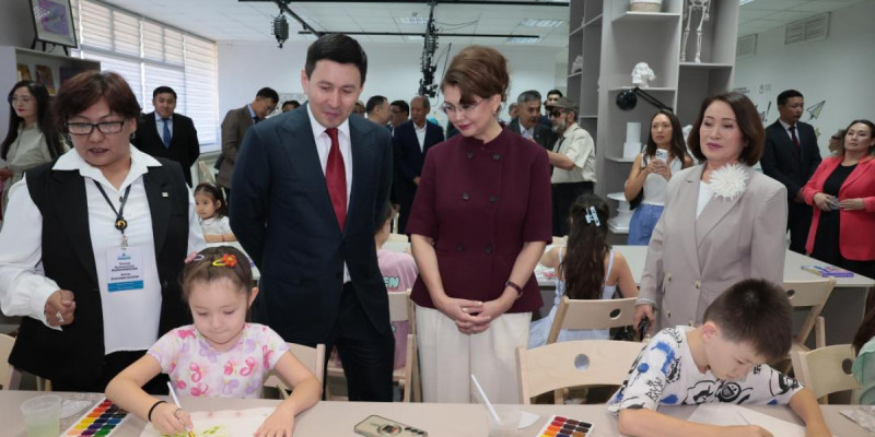 Аида Балаева Ұлттық өнер музейіндегі жаңартылған «Арт-зертхана» студиясымен танысты