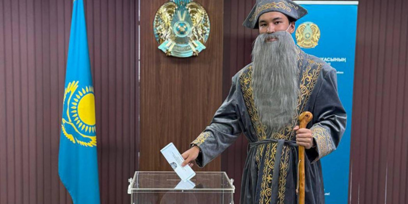 Токиодағы Құрылтай сайлауында отандасымыз би бейнесінде дауыс берді