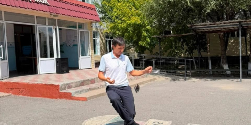 Шымкентте сайлау учаскесінде асық ату, шахмат және дойбыдан жарыс өтті
