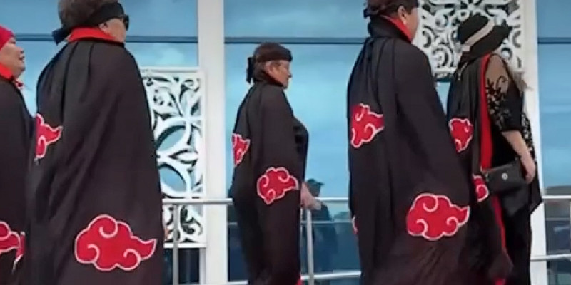 Қарағандыда «Акацуки» образындағы тұрғындар сайлауда дауыс берді