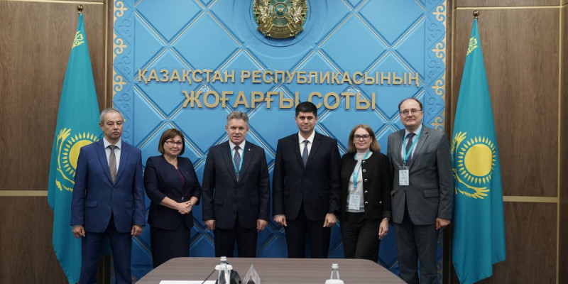 Сайлау бақылаушылары Жоғарғы Сот өкілдерімен кездесті