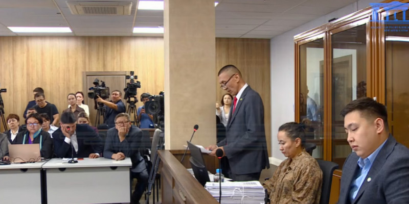 «6 айдан кейін куәгерден күдіктіге айналған»: Айыпталушы Жұбаниязованың адвокаты сотта оның құқығы шектелгенін айтты