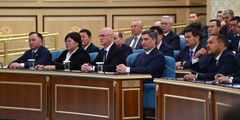 Президент Құрылтайдың бірінші сессиясында бірқатар маңызды заңдарды қабылдауды тапсырды