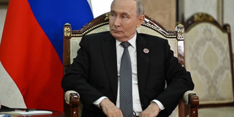 Путин Қазақстанмен қарым-қатынастың барлық бағытта дамып келе жатқанын атап өтті
