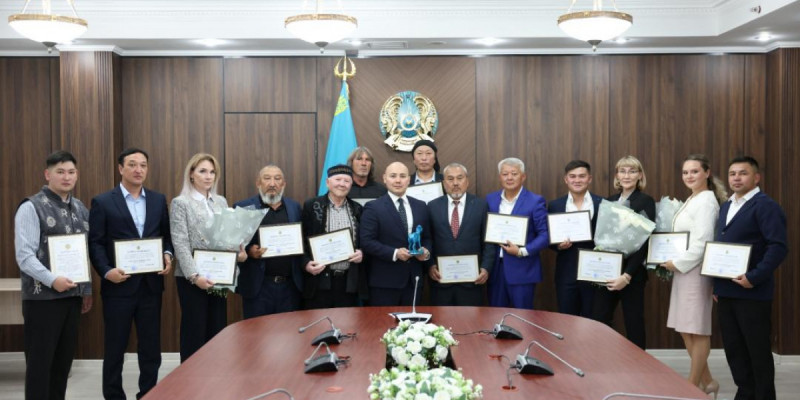 Қазақы тазы күніне орай кинология саласының өкілдері марапатталды