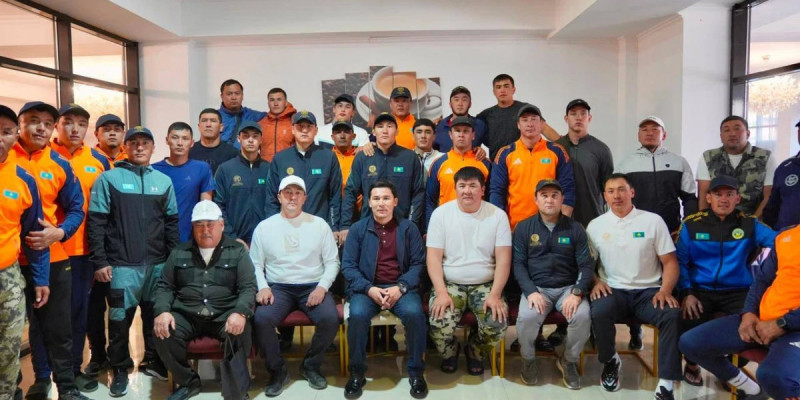 Министр көкпардан Қазақстан құрамасының ойыншыларымен кездесті