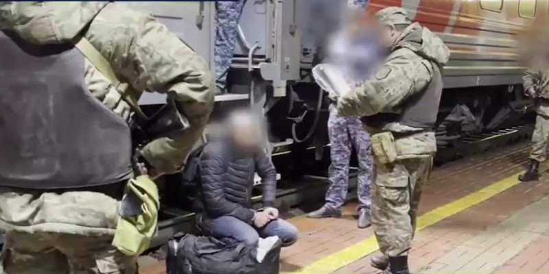 Теміртауда есірткі өндірісін ұйымдастырған күдікті Ресейден Қазақстанға жеткізілді