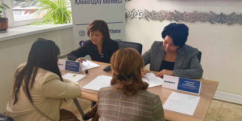 Медицина, үйірме, көші-қон: «Әділет» партиясының Ашық есік күнінде қандай мәселе талқыланды?