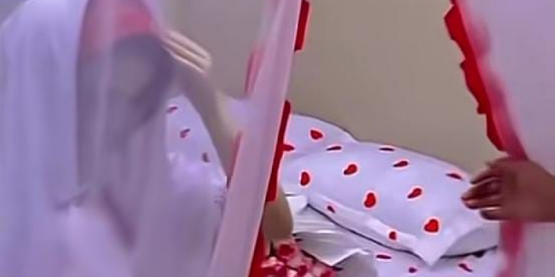 «Қыңқ еткен дыбысың шықпайтын болсын!»: Жаңа түскен келінге дөрекі сөйлеген әйелдің видеосы қызу талқыланып жатыр