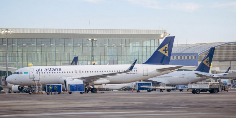 Air Astana Каспийде қаза болған әскерилердің туыстарын тегін тасымалдайды