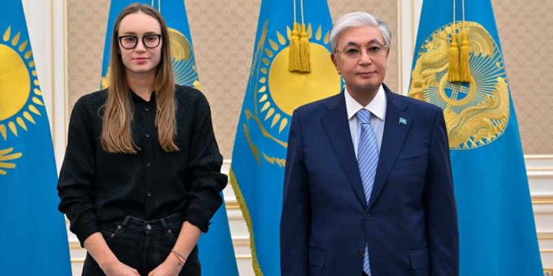 Мемлекет басшысы Елена Рыбакинамен кездесті
