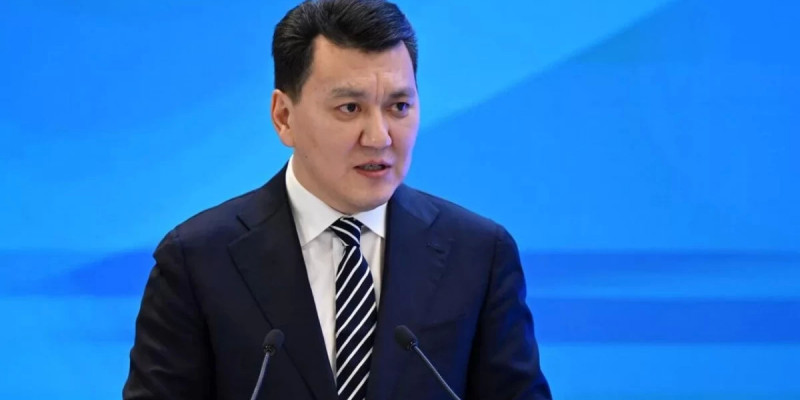 Президент он күн ішінде армияны реформалаудың арнайы жоспарын әзірлеуді тапсырды – Ерлан Қарин