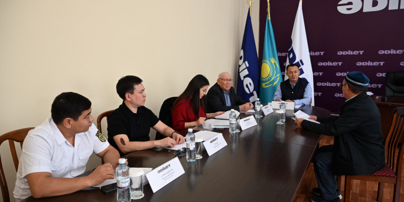 «Әділет» партиясының көмегімен ақтөбелік тұрғынның банк шоттары қайта ашылды